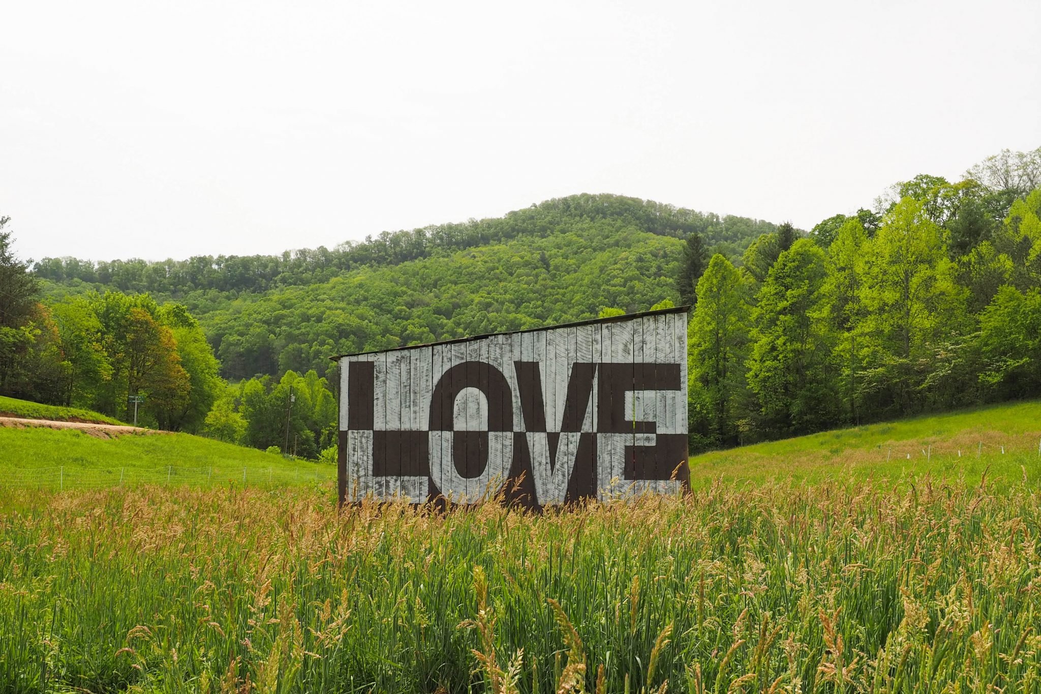 Love-Barn-1